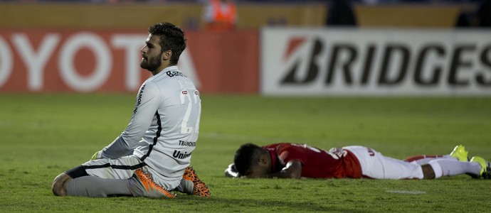 Inter vira presa fácil, toma 3 do Tigres e adia sonho do tri da Libertadores