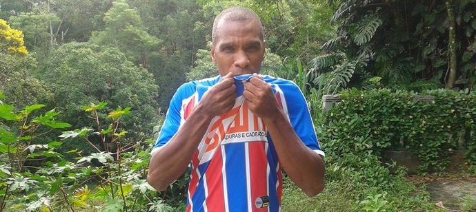 Cadão atemporal: perto dos 44 anos, zagueiro dá receita para a longevidade