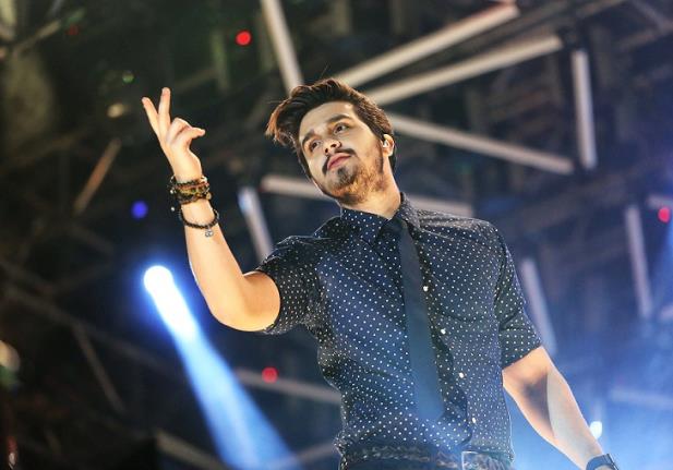 Luan Santana traz turnê especial a NH em outubro