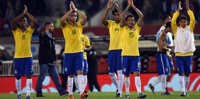 Brasil busca o empate e mergulha Argentina na crise