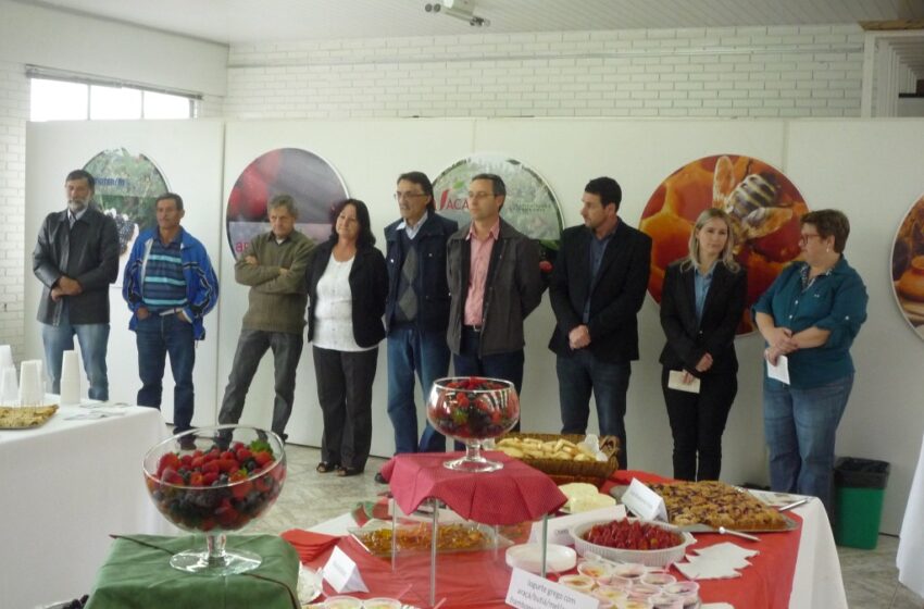 Lançado oficialmente a Feira de Pequenas Frutas, Artesanato e Mel de Vacaria e Feira de Frutas Nativas do RS