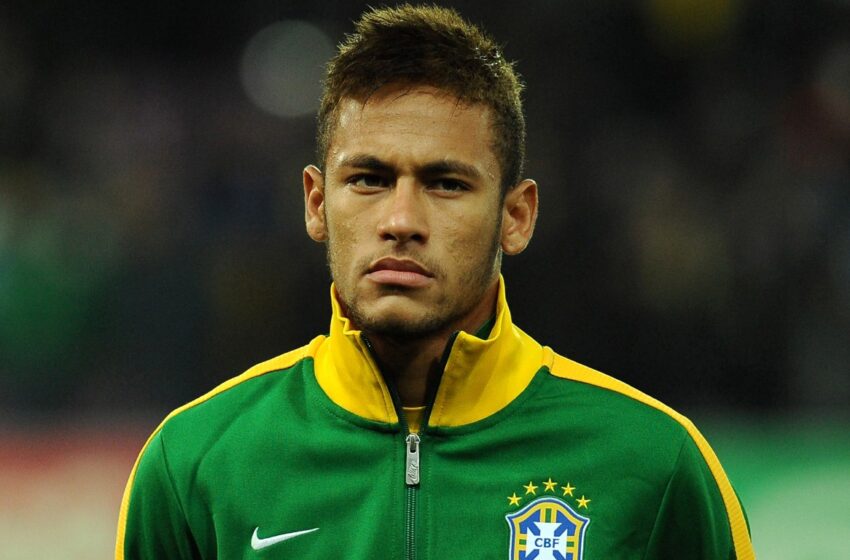 Em alta, Neymar vira o terceiro jogador mais valioso do mundo, segundo site
