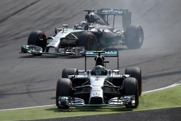  Chefe da Mercedes promete maior disputa entre Hamilton e Rosberg em 2016