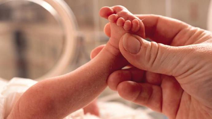 Senado aprova licença-maternidade maior para mães de bebês prematuros