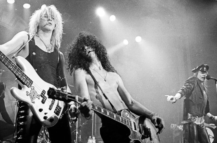  Guns N’Roses vai fazer shows com Axl Rose e Slash nos EUA, diz revista