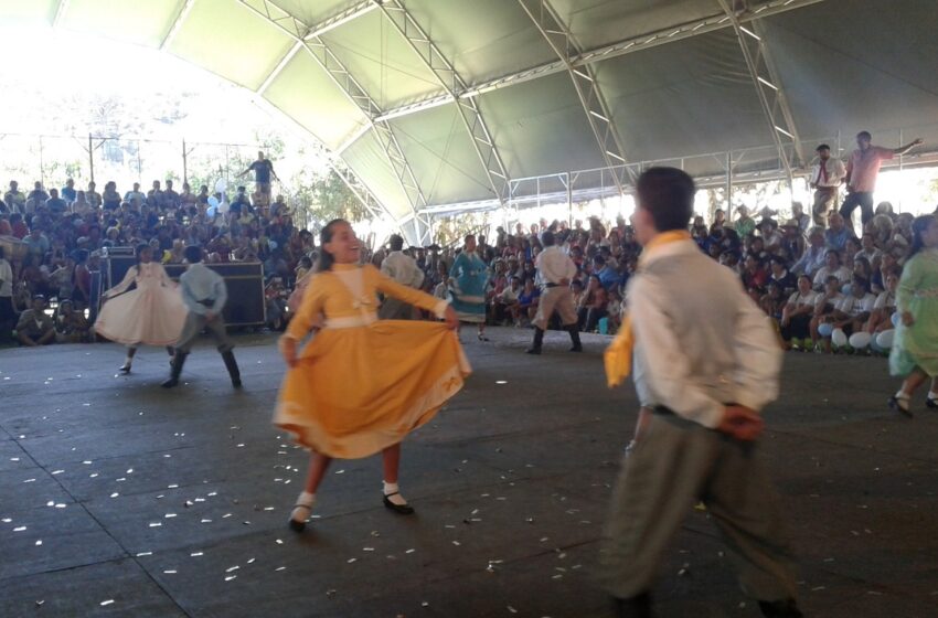  RCNAT apresenta danças tradicionais e o resultado sai à noite
