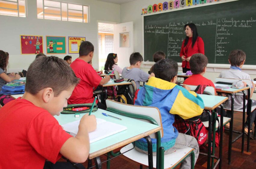 Aulas nas redes Municipal e Estadual de Ensino iniciam no dia 29