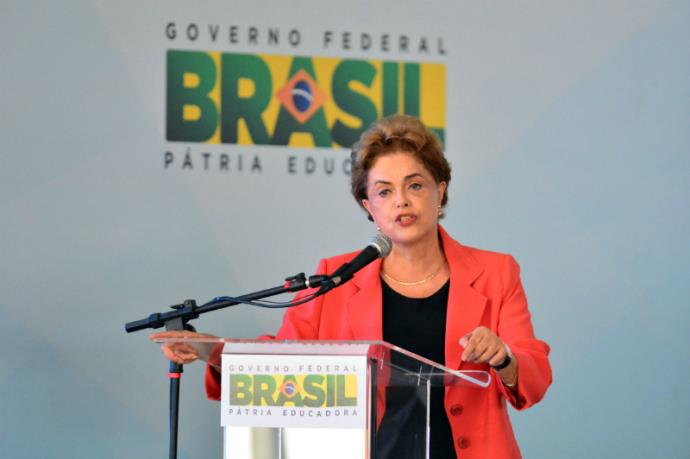  Em Caxias do Sul, Dilma volta a criticar condução coercitiva de Lula