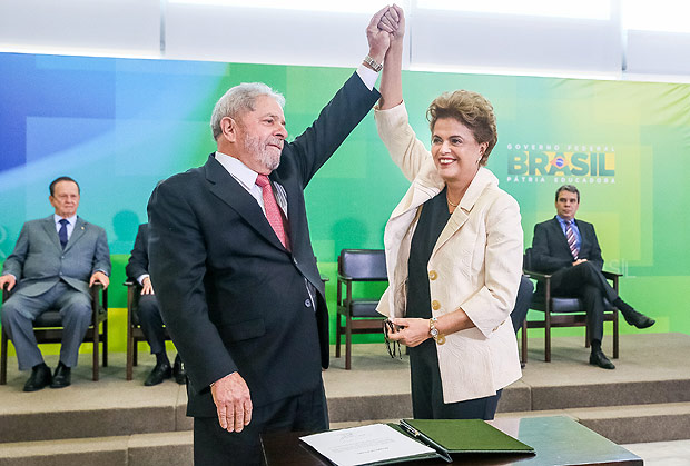 Juiz suspende nomeação de Lula; governo recorre