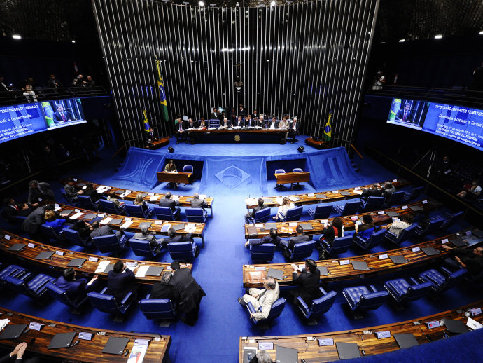 Senado tem ampla maioria para afastar Dilma, mas faltam votos para condenação