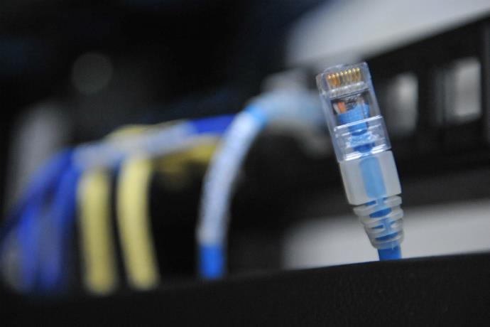  Anatel proíbe redução na velocidade de internet fixa por tempo indeterminado
