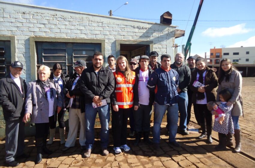  Membros da Aapecan visitaram Defesa Civil de Vacaria