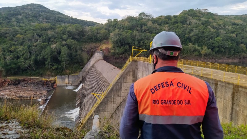 Defesa Civil Estadual realiza evacuação e notificação de edificações ao longo do Rio das Antas