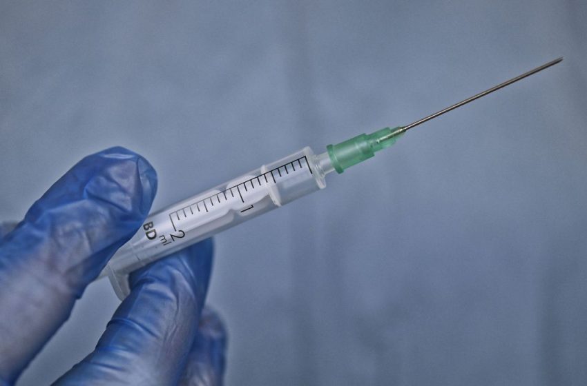  Decreto reabre crédito de R$ 1,6 bi para aquisição de vacinas