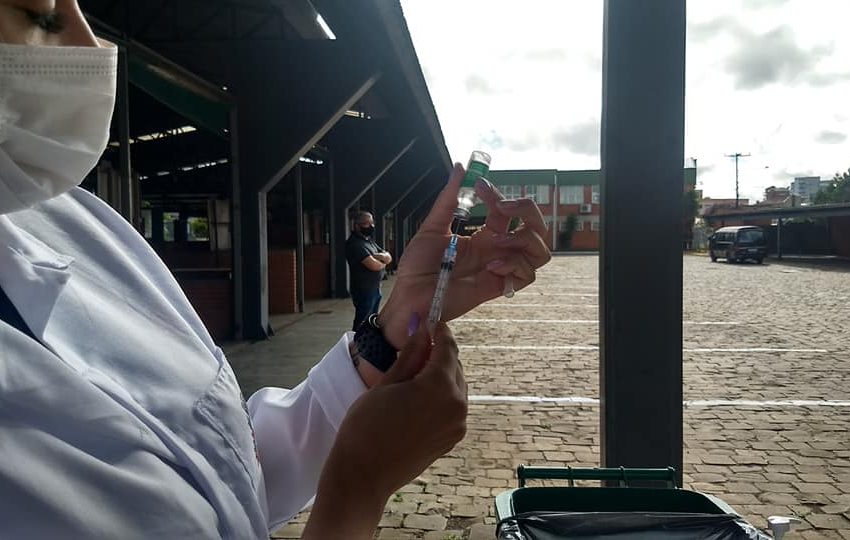 Saúde libera vacina para idosos a partir de 70 anos