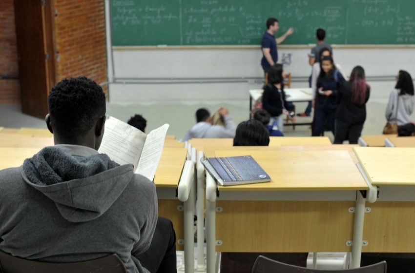 Prouni abre inscrições para lista de espera nesta segunda-feira