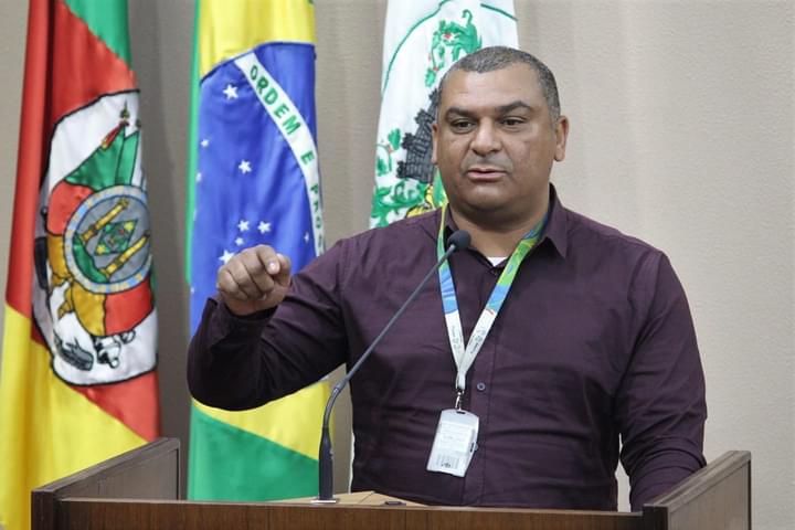 Diretor sindical dos Correios fala da situação que vivem os carteiros