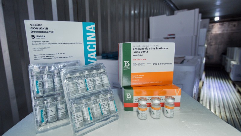 Na reta final da primeira dose da vacinação, Estado e municípios definem novo cálculo de distribuição das vacinas