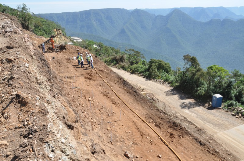  DNIT inicia obras de estabilização das encostas na Serra da Rocinha