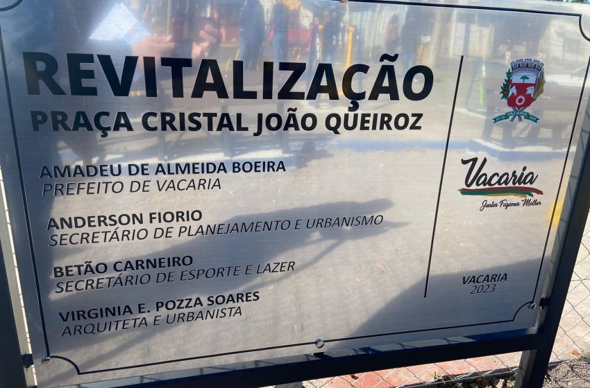  Entrega da revitalização Praça João Queiroz