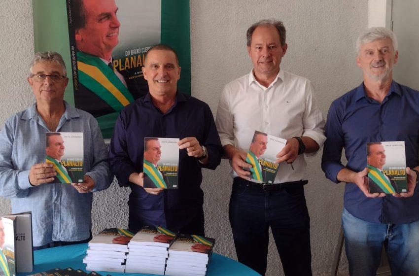  Ex-ministro lança livro em Vacaria