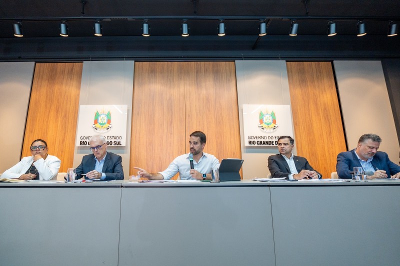  Leite anuncia projeto de lei sobre arborização e participação do Estado nos planos de contingência das concessionárias