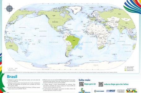 IBGE inicia a venda de Mapa-múndi com Brasil no centro