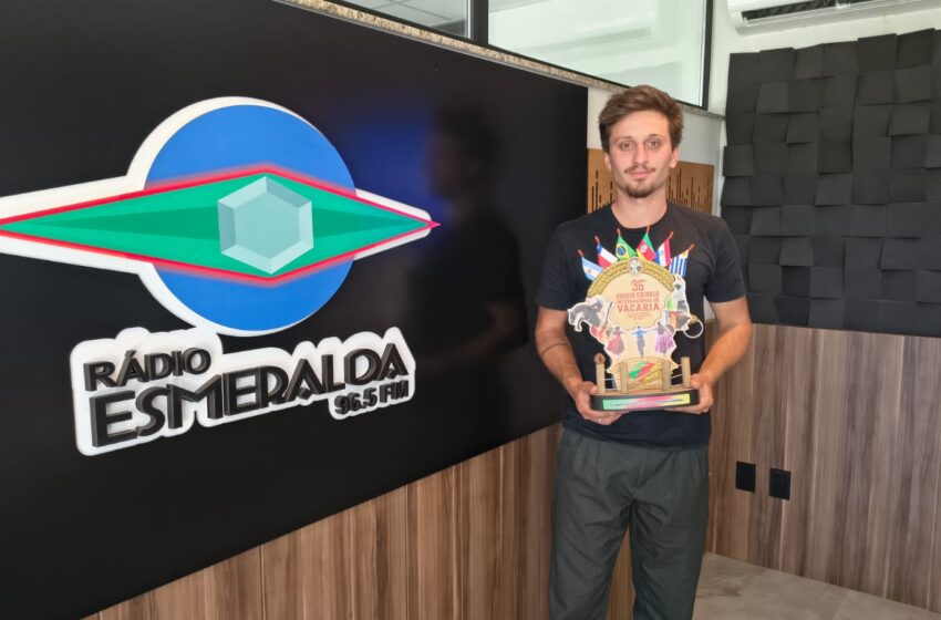  Ginete campeão em Vacaria diz que sonho era apenas montar no rodeio internacional