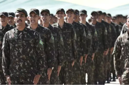 O alistamento é obrigatório para os brasileiros do sexo masculino e voluntário para as mulheres. Foto: Exército Brasileiro/Divulgação.